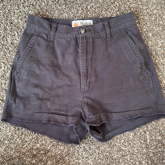 Mollusk Woman’s shorts - Picture 1 of 3